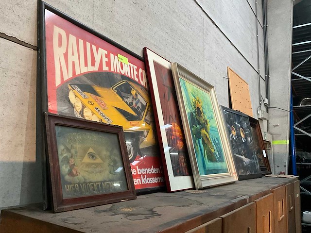 Schilderijen en foto’s (8x) - afbeelding 1 van  5