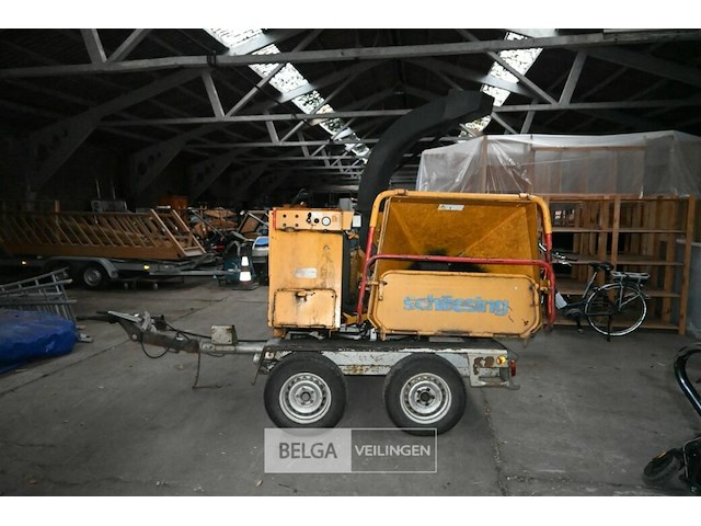 Schliesing hakselaar op aanhangwagen - afbeelding 4 van  11