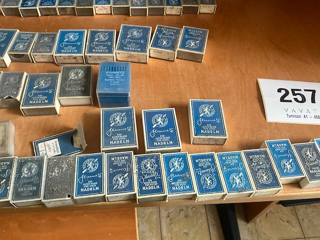 Schmetz partij naaimachine naalden - afbeelding 3 van  5