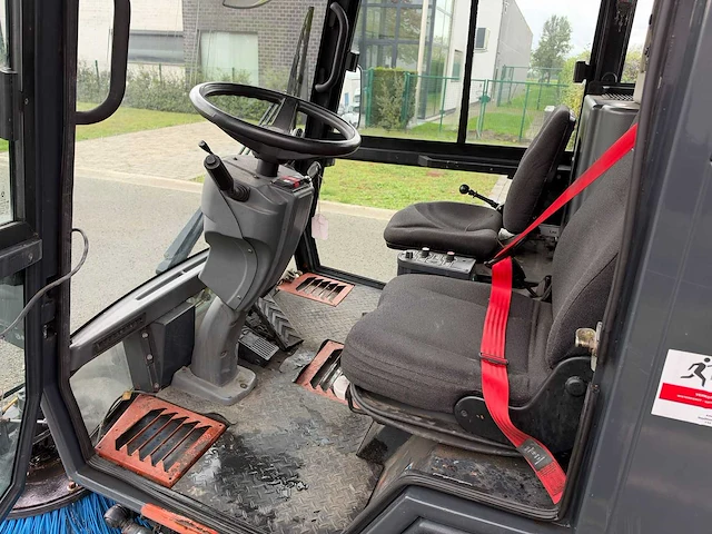 Schmidt - 2015 - compact 200 - straatveegmachine - afbeelding 18 van  24