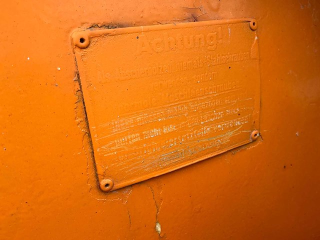Schmidt oranje sneeuwschuiver - afbeelding 10 van  12