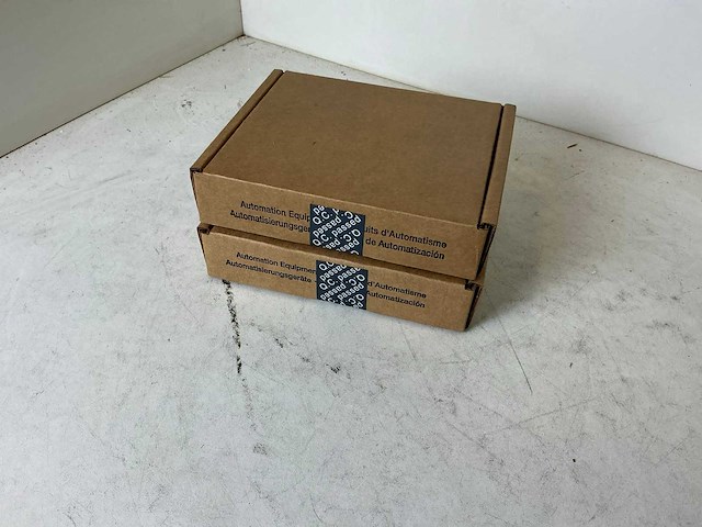 Schneider a120-compact as-bdau-204 4-kanaals analoge uitgangsmodule (2x) - afbeelding 1 van  3