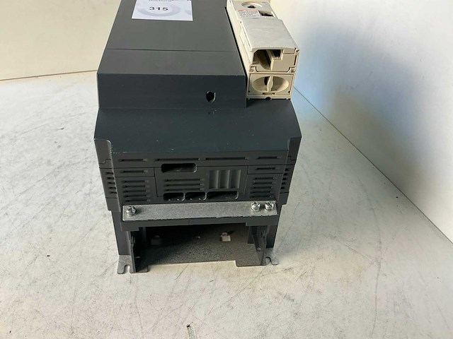 Schneider altivar atv32hd15n4 frequentieregelaar - afbeelding 3 van  6