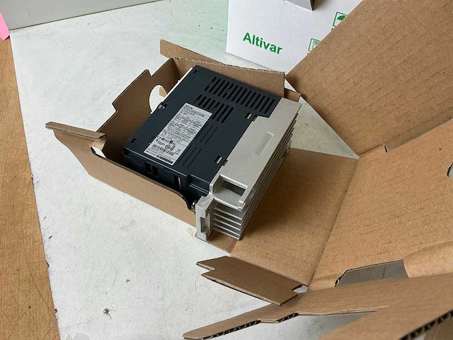 Schneider altivar312 atv312h037m3b frequentieregelaar (3x) - afbeelding 6 van  6