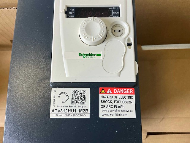 Schneider altivar312 atv312hu11m2b frequentieregelaar (2x) - afbeelding 4 van  6