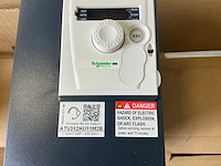 Schneider altivar312 atv312hu11m2b frequentieregelaar (2x) - afbeelding 4 van  6