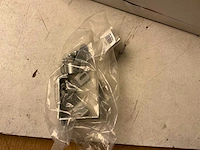 Schneider altivar320 atv320u04l2b frequentieregelaar - afbeelding 6 van  9