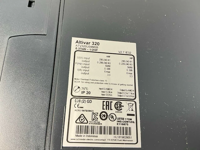 Schneider altivar320 atv320u04l2b frequentieregelaar - afbeelding 7 van  9