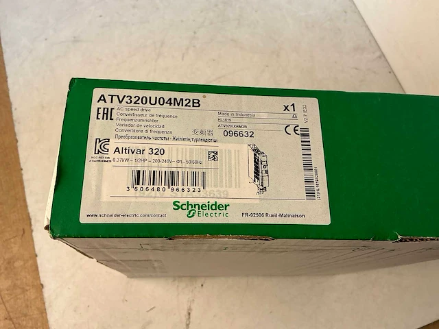 Schneider altivar320 atv320u04l2b frequentieregelaar - afbeelding 9 van  9