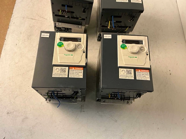 Schneider atv312h037n4 frequentieregelaar (4x) - afbeelding 3 van  10
