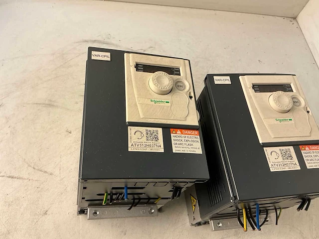 Schneider atv312h037n4 frequentieregelaar (4x) - afbeelding 6 van  10