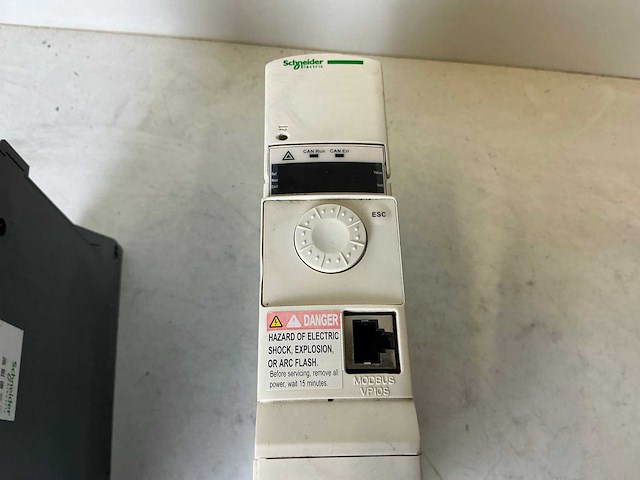 Schneider atv32h075n4 frequentieregelaar (2x) - afbeelding 6 van  9