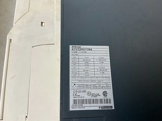 Schneider atv32hu11n4 frequentieregelaar (2x) - afbeelding 6 van  7