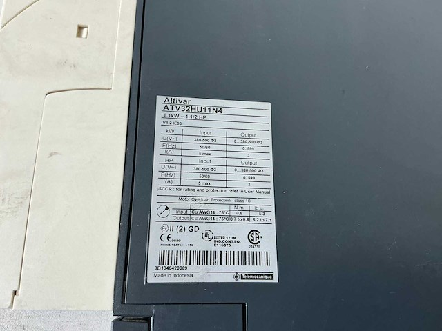 Schneider atv32hu11n4 frequentieregelaar (2x) - afbeelding 6 van  7
