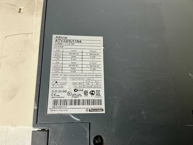 Schneider atv32hu11n4 frequentieregelaar (2x) - afbeelding 7 van  7