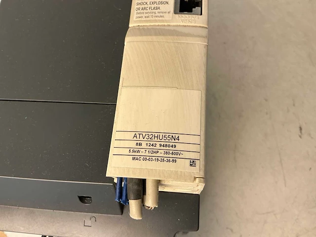 Schneider atv32hu55n4 frequentieregelaar - afbeelding 5 van  7