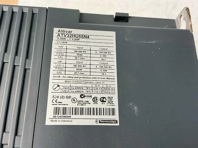 Schneider atv32hu55n4 frequentieregelaar - afbeelding 7 van  7