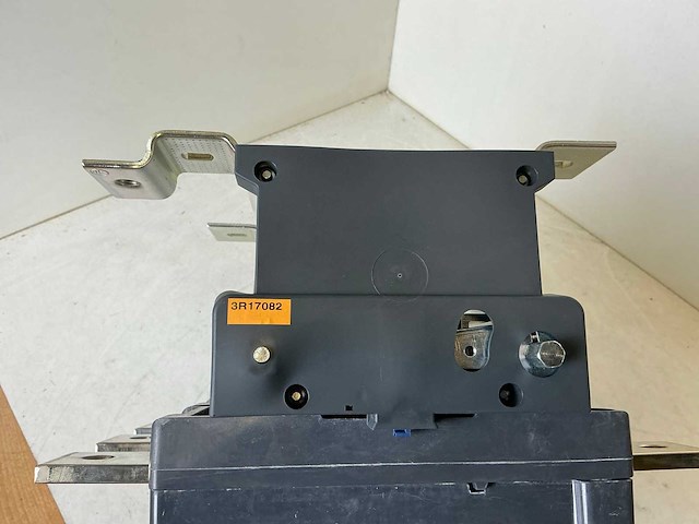 Schneider electric industriële contactor - afbeelding 2 van  10