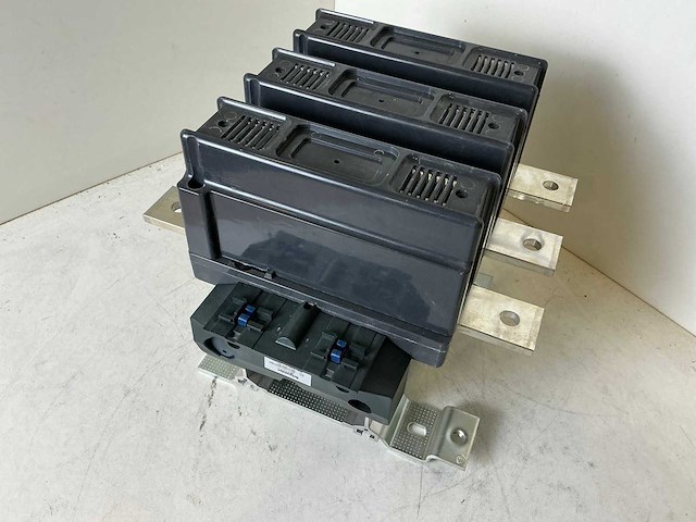 Schneider electric industriële contactor - afbeelding 6 van  9