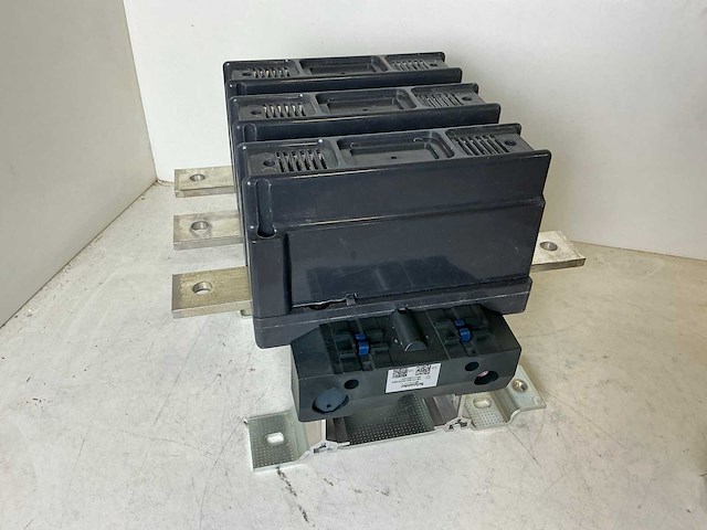 Schneider electric industriële contactor - afbeelding 7 van  9