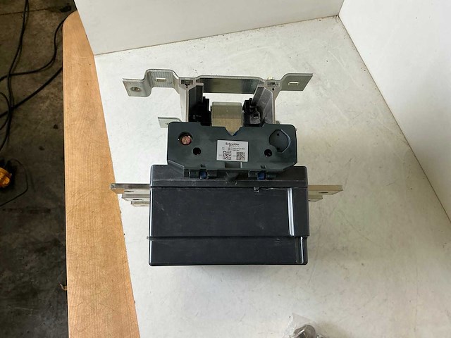 Schneider electric industriële contactor - afbeelding 8 van  9