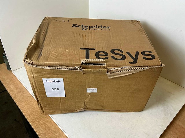 Schneider electric industriële contactor - afbeelding 1 van  8