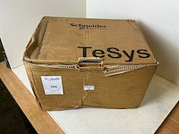 Schneider electric industriële contactor - afbeelding 1 van  8