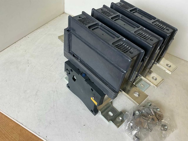 Schneider electric industriële vermogenscontactor - afbeelding 6 van  9