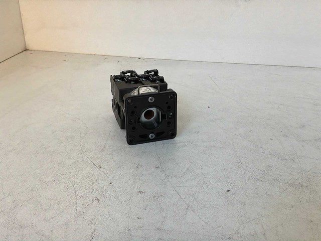 Schneider electric k2sf1a1cn cam switch (32x) - afbeelding 4 van  6