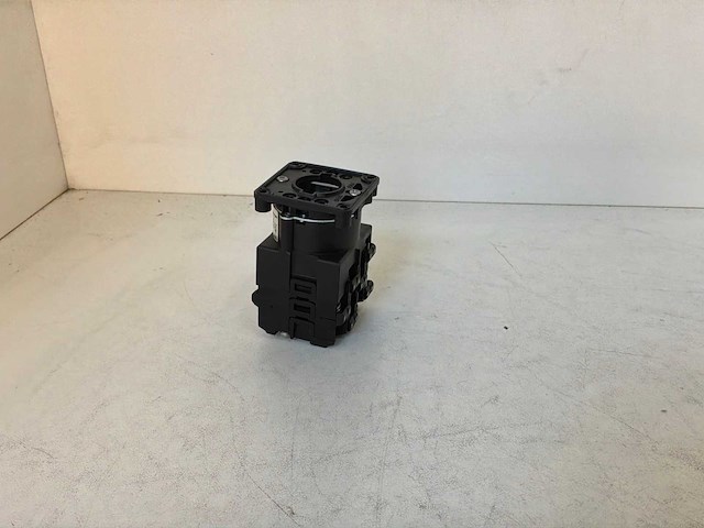 Schneider electric k2sf1a1cn cam switch (32x) - afbeelding 2 van  7