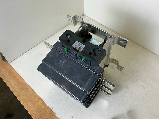 Schneider electric lc1e630 industriële contactor - afbeelding 7 van  9