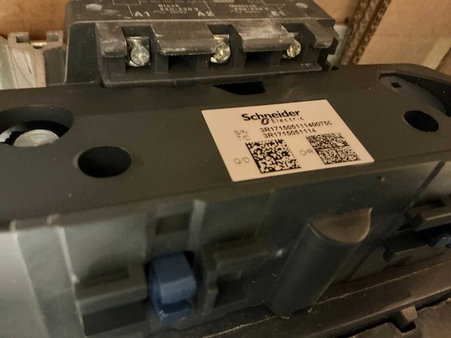 Schneider electric lx0fl008 contactor - afbeelding 8 van  9