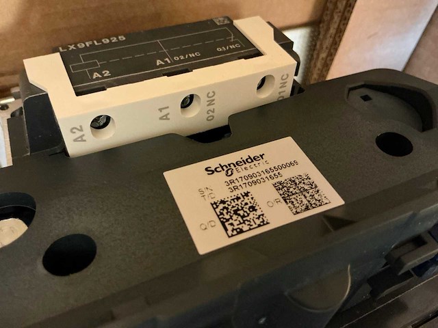 Schneider electric lx9fl925 contactor - afbeelding 9 van  9