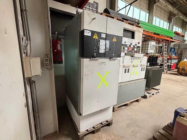 Schneider electric middenspanningsschekelinstallatie (ring main unit, rmu) rm6-s600-4f overig elektra toebehoren - afbeelding 4 van  24