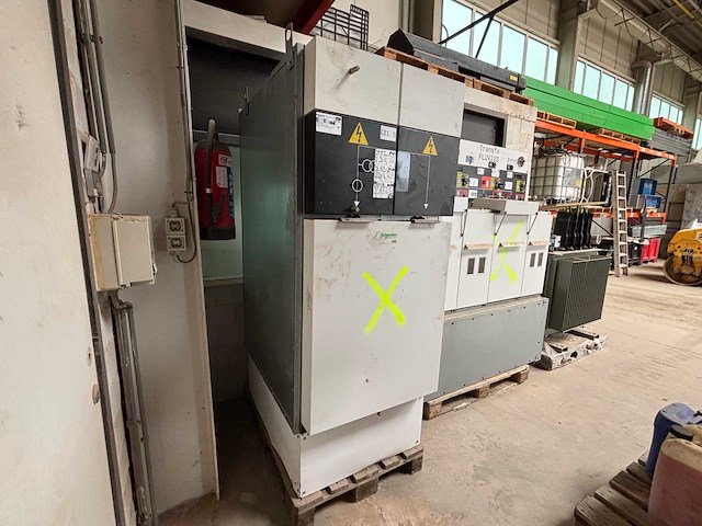 Schneider electric middenspanningsschekelinstallatie (ring main unit, rmu) rm6-s600-4f overig elektra toebehoren - afbeelding 4 van  24