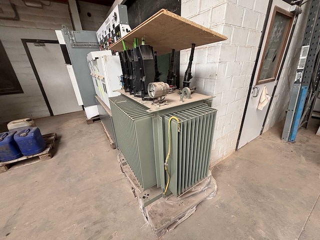 Schneider electric middenspanningsschekelinstallatie (ring main unit, rmu) rm6-s600-4f overig elektra toebehoren - afbeelding 11 van  24