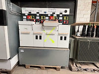 Schneider electric middenspanningsschekelinstallatie (ring main unit, rmu) rm6-s600-4f overig elektra toebehoren - afbeelding 1 van  24