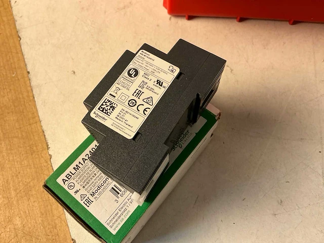 Schneider electric modicon ablm1a24012? voedingsmodule (20x) - afbeelding 4 van  6