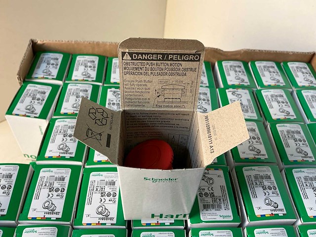 Schneider electric zb5as844 noodstop drukknop (120x) - afbeelding 7 van  7