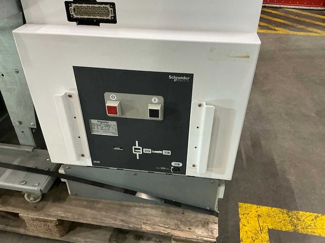 Schneider hvx 12-40-12-e stroomonderbreker 1250a - afbeelding 1 van  4