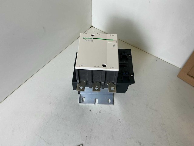 Schneider lc1 f150 contactor (2x) - afbeelding 3 van  8