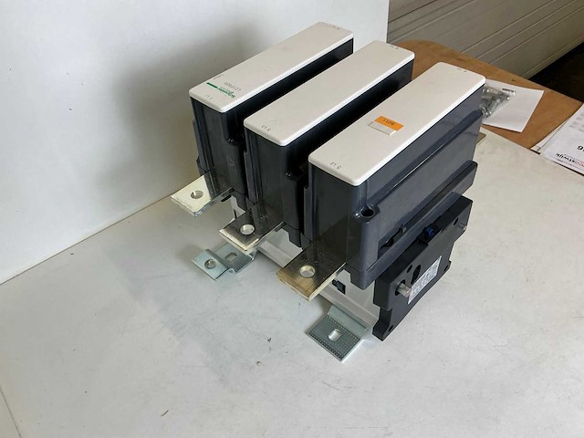 Schneider lc1 f630s011 contactor - afbeelding 4 van  7