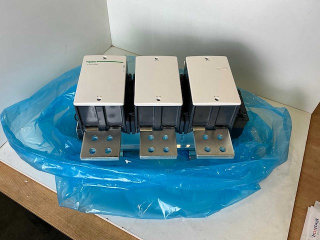 Schneider lc1f1700 contactor - afbeelding 6 van  7