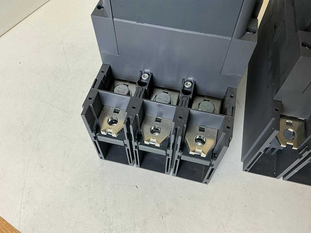 Schneider lc1g265 vermogenscontactor (2x) - afbeelding 4 van  9
