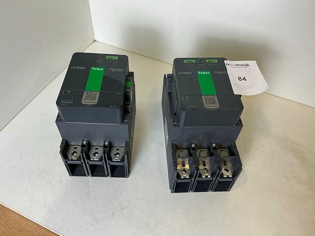 Schneider lc1g330 vermogenscontactor (2x) - afbeelding 1 van  9