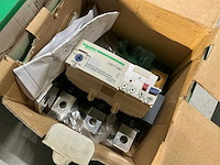 Schneider lr9f7381 thermische relais (2x) - afbeelding 1 van  3