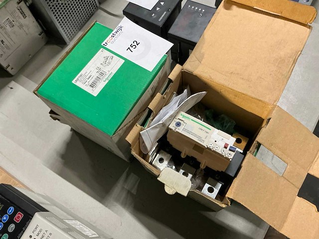 Schneider lr9f7381 thermische relais (2x) - afbeelding 2 van  3