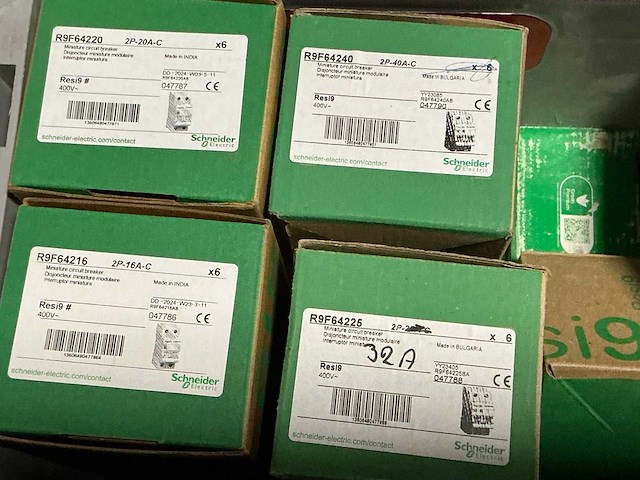 Schneider partij zekeringen - afbeelding 2 van  4