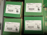 Schneider partij zekeringen - afbeelding 3 van  4