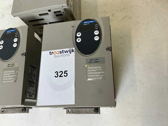 Schneider / telemecanique altivar31 atv31hu40n4 frequentieregelaar (3x) - afbeelding 3 van  7